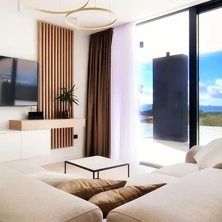 Vila 1 With Hot Tub, Sauna And Sea View