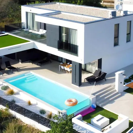 Vila 1 With Hot Tub, Sauna And Sea View *