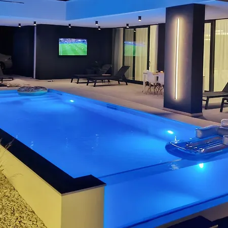 1 With Hot Tub, Sauna And Sea View Villa