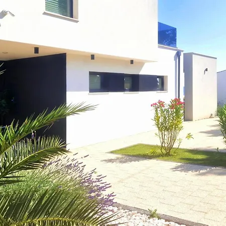 Villa 1 With Hot Tub, Sauna And Sea View